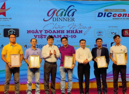 HỘI DOANH NHÂN TRẺ TỈNH BÀ RỊA VŨNG TÀU PHÁT HUY VAI TRÒ CẦU NỐI GIỮA CHÍNH QUYỀN VÀ CỘNG ĐỒNG DOANH NGHIỆP