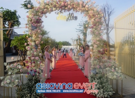 Lễ Thành Hôn Ngoài Trời