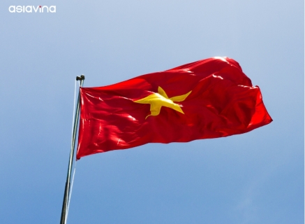 Treo Quốc kỳ trong dịp Quốc Khánh 2/9 như thế nào mới đúng? Vì sao phải treo Quốc kỳ trong ngày Quốc khánh?